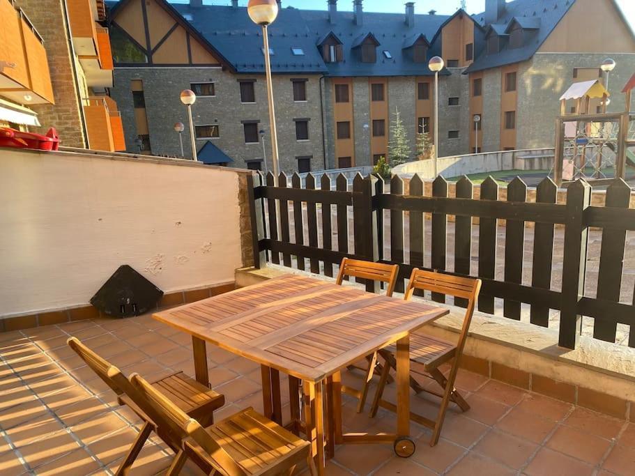 Appartement Precioso Apartamento En Zona Residencial à Panticosa Extérieur photo